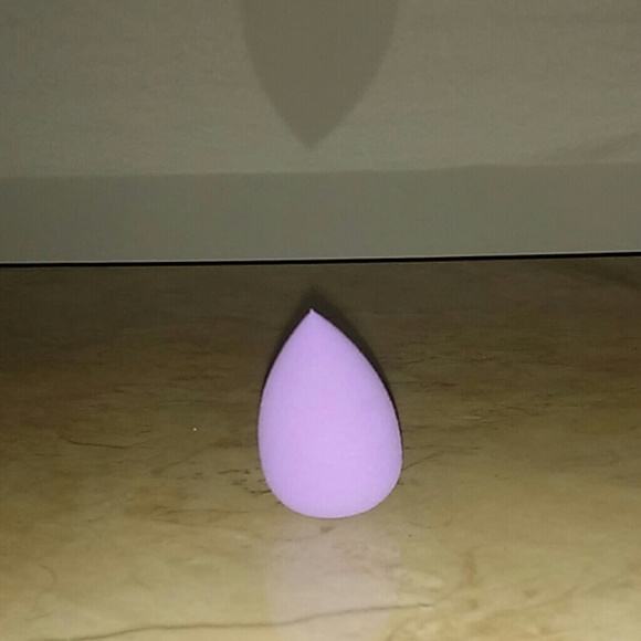 Set of 3 Makeup Blending Sponges - Picture 2 of 5